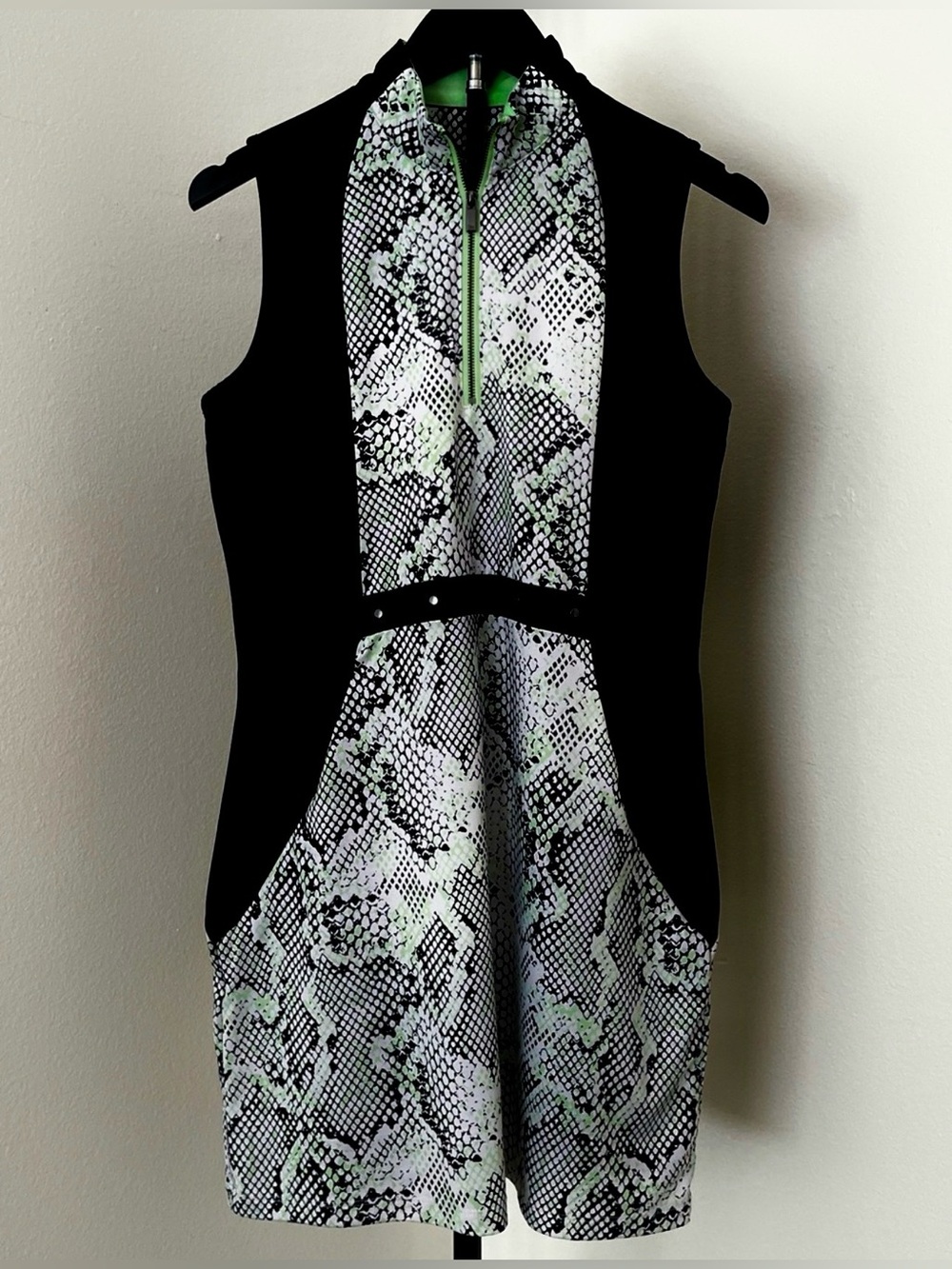 Tail Black and Green Snake-Print Sleeveless Golf Dress